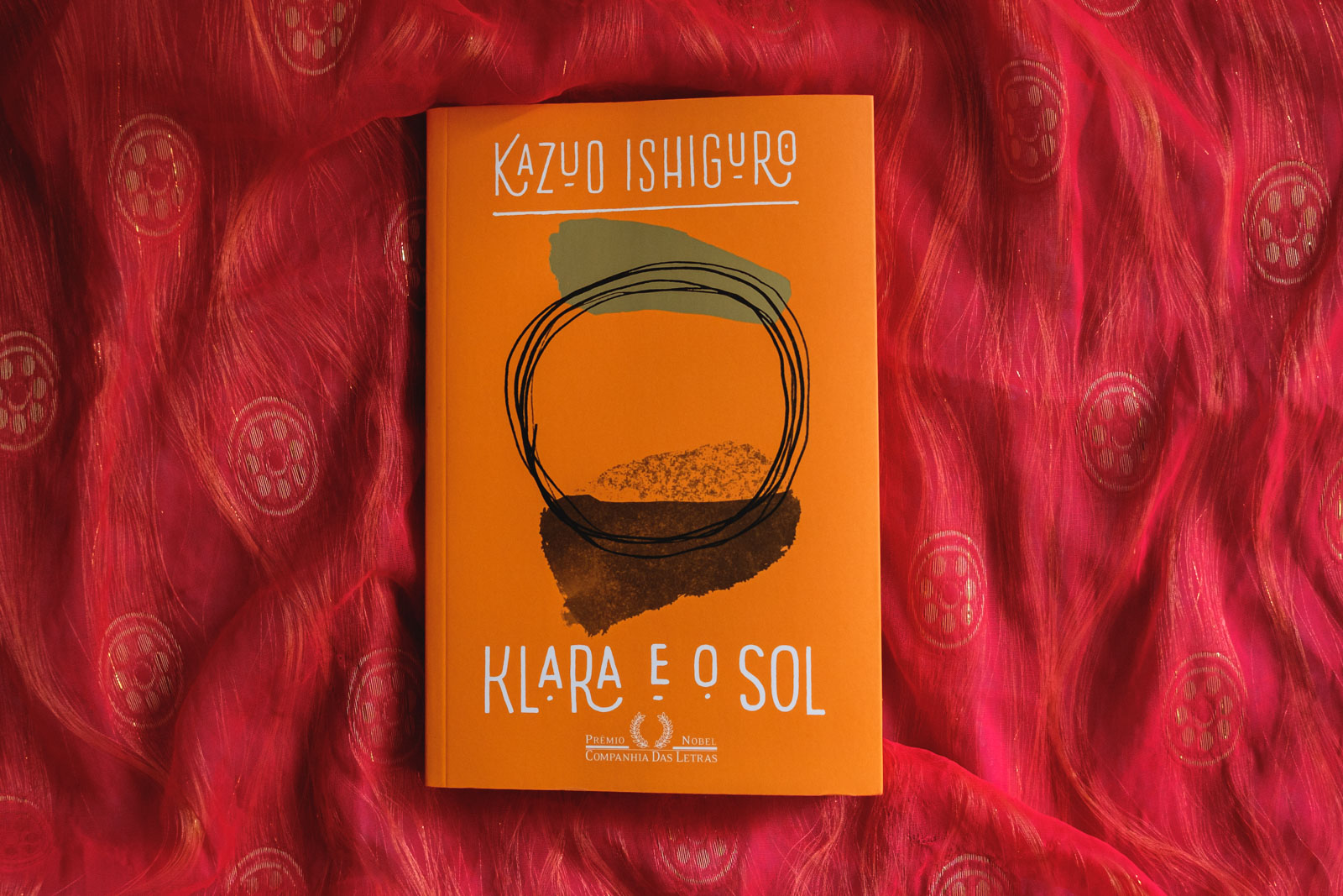 Livro Klara e o Sol, de Kazuo Ishiguro