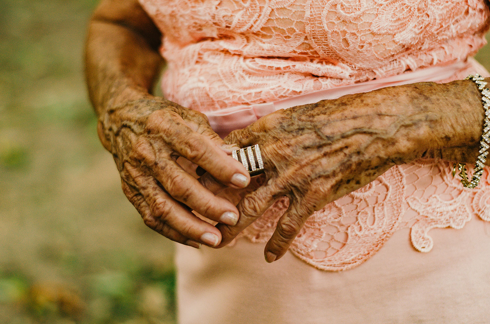 Expectativa de vida é afetada pelas desigualdades sociais