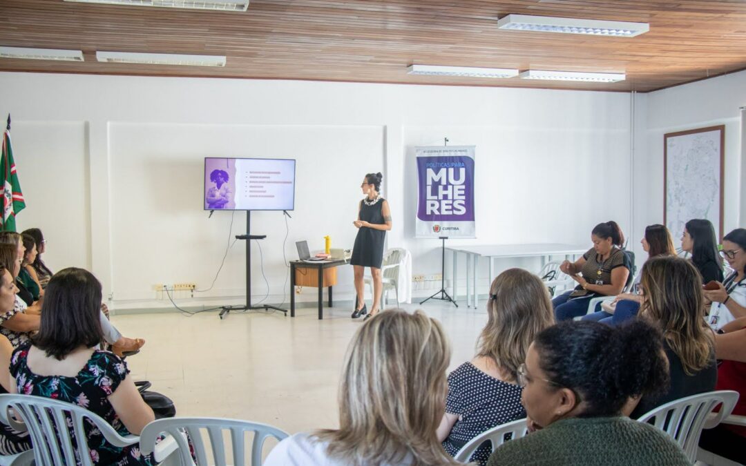 Palestra Fortalecimento dos direitos das mulheres em vulnerabilidade social