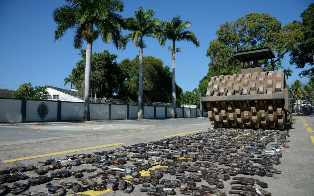 É preciso repensar o discurso armamentista